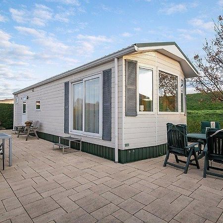 Chalet Lisa 62 Sint Annaland Exterior photo